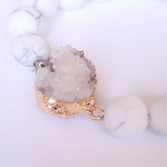 Druzy Stone Beaded Stretch Bracelet White Marble - Picture 3 of 5
